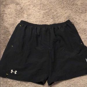 IS men’s athletic short